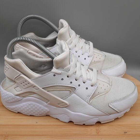 Nike 6Y Womens 7.5 Air Huarache Run GS White Pure Platinum 654275-110 Flaws - Picture 4 of 11
